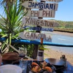 Elvi mange une cataplana en Algarve, au Portugal