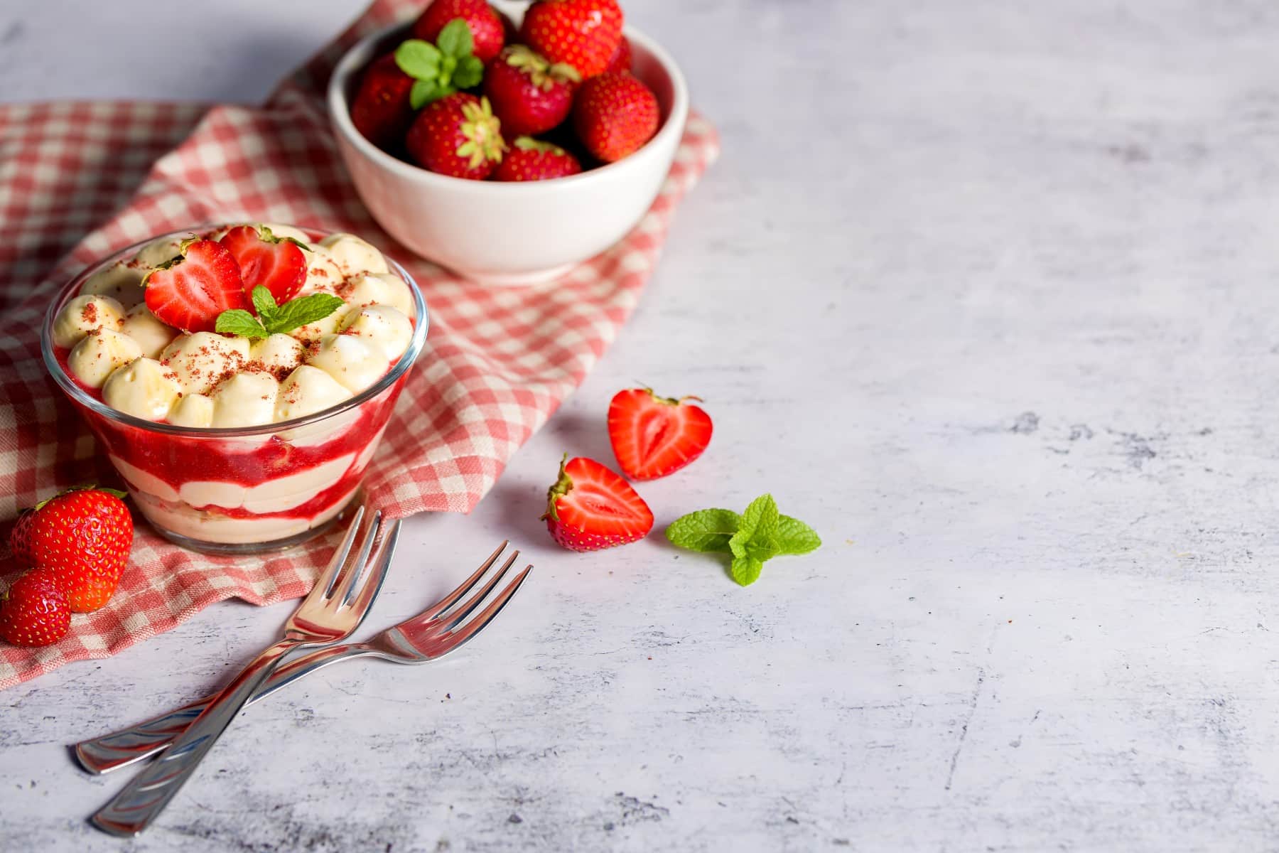 Tiramisu fraises basilic